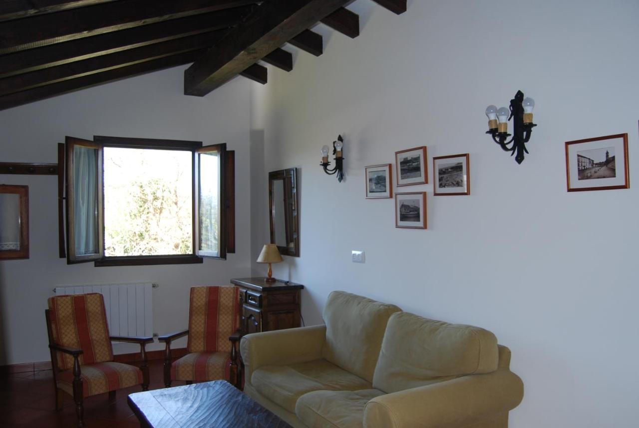 Apartamentos El Perujo 柯米拉斯 外观 照片